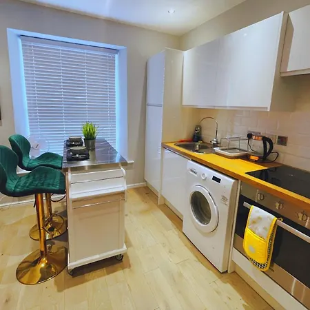 - Harbourside Apartment *