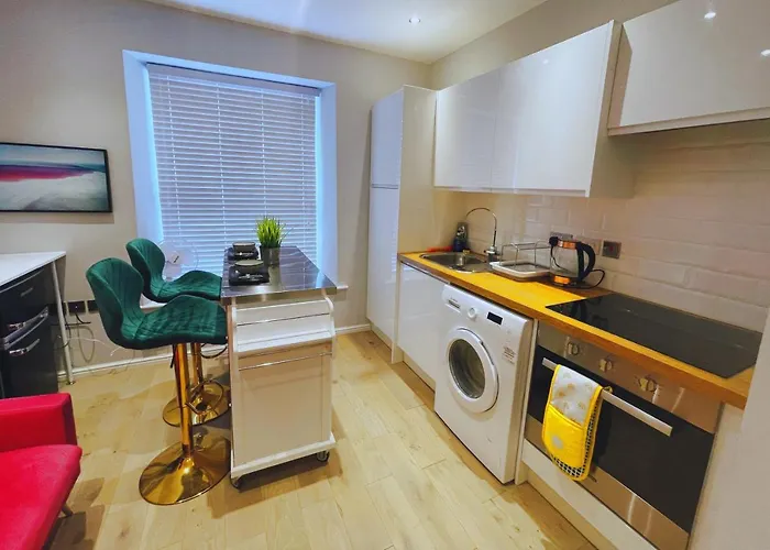 - Harbourside شقة *