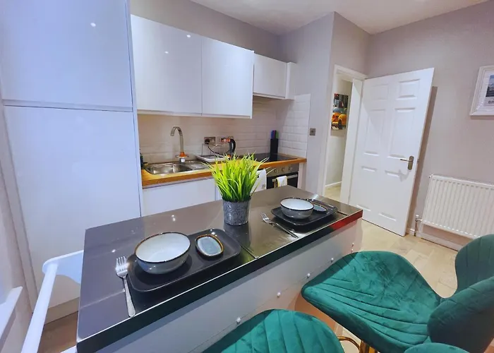 - Harbourside Apartment *