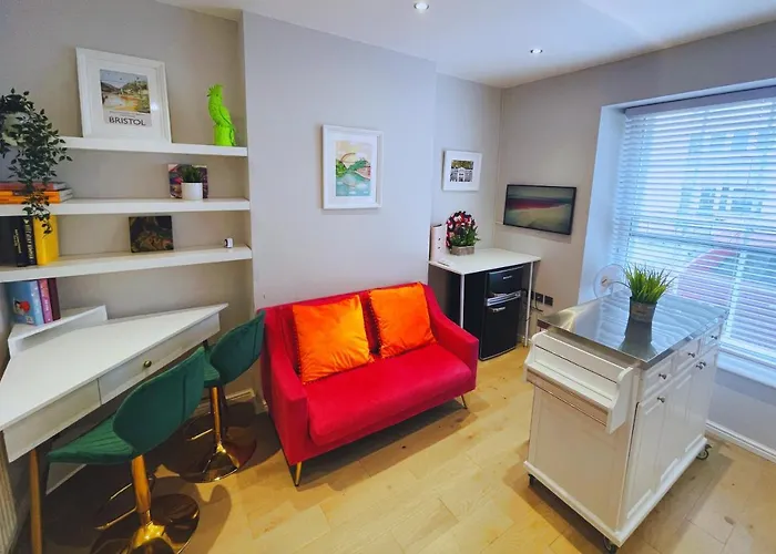 Daire - Harbourside Bristol